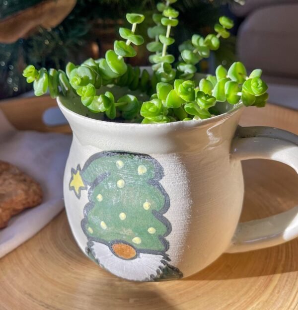 Toni – Gnome Planter (3)